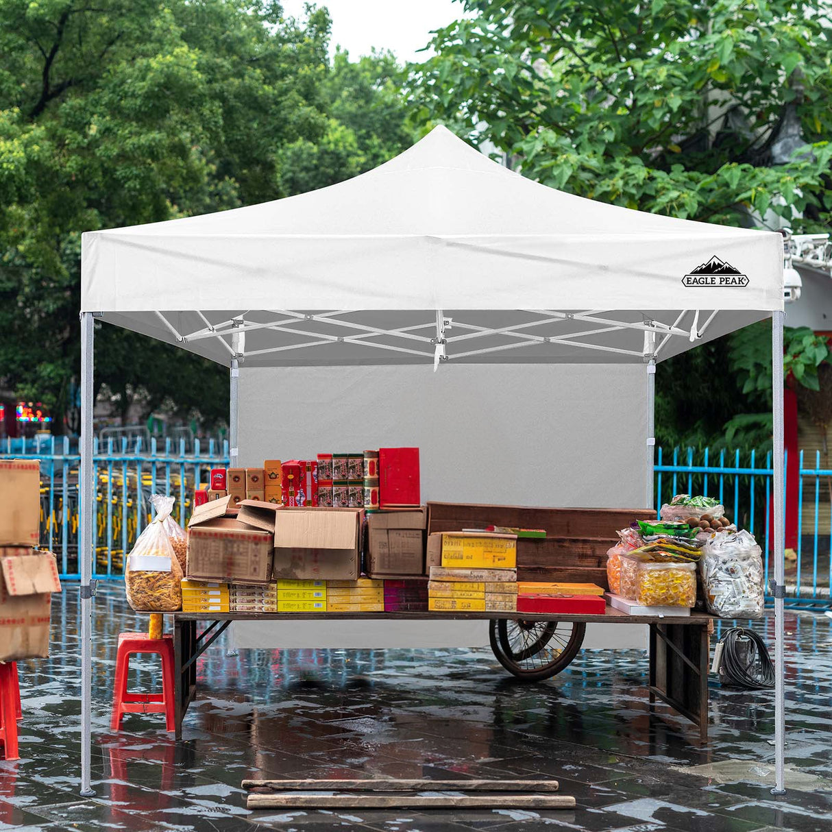 EAGLE PEAK 10x10 Heavy Duty Pop up Commercial Canopy Tent with One Removable Sidewall, Roller Bag, 4 Sandbags, White - Eagle Peak Canopy and Outdoor Products